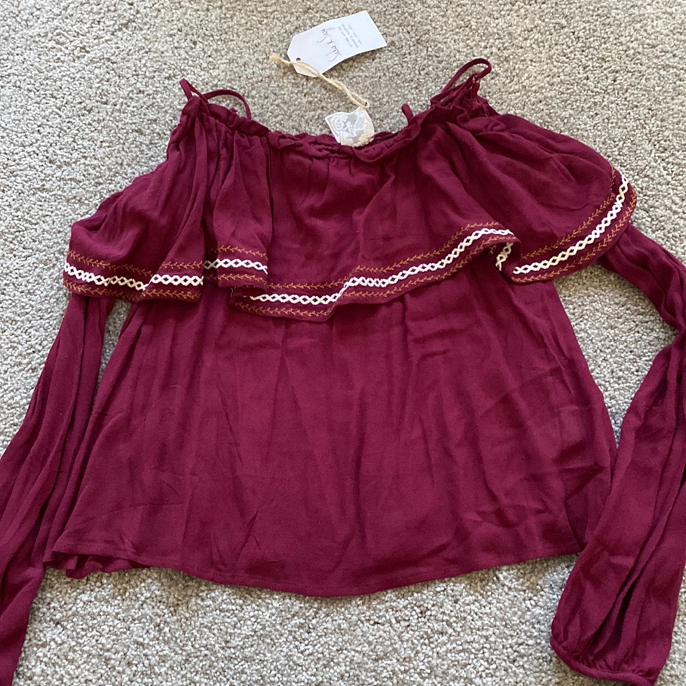 Cold shoulder long sleeve top